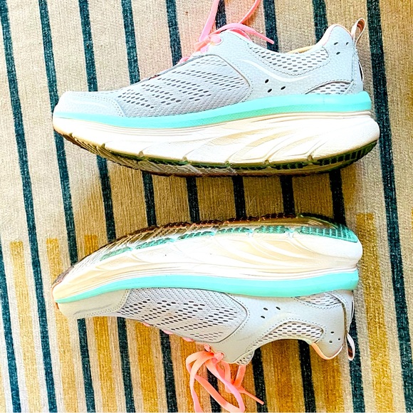 Skechers Deluxe Walkers shoes with memory foam women’s 7.5 - Picture 3 of 7